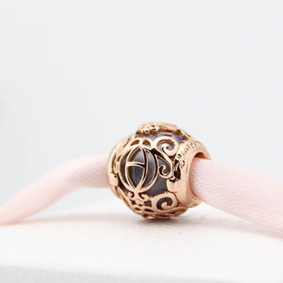 Pandora Rose Cinderella Pumpkin Coach Disney Parks Exclusive Charm - Picture 1 of 5